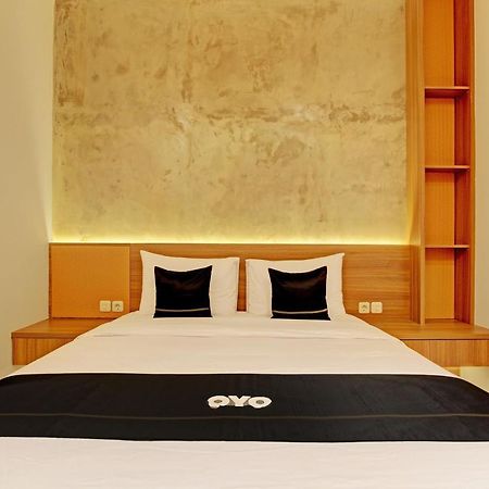 Super Oyo Capital O 92987 Keenan Living Perumnas Maguwo Exterior foto