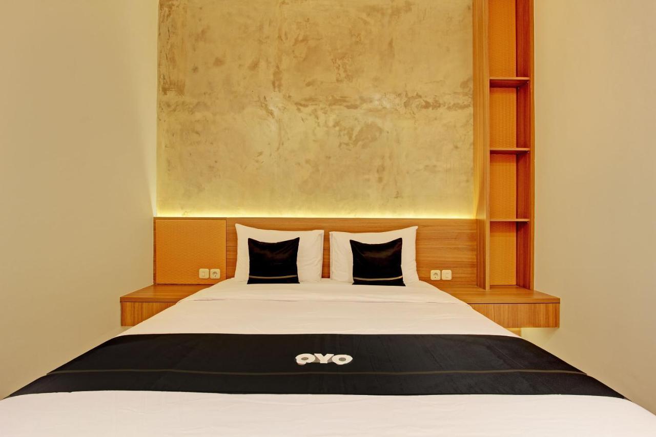 Super Oyo Capital O 92987 Keenan Living Perumnas Maguwo Exterior foto